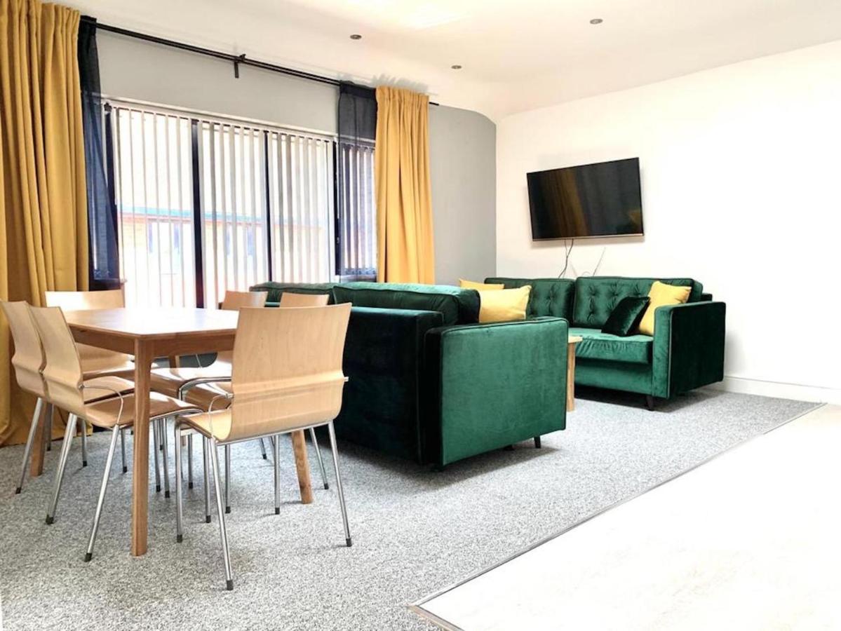 Premium Apartments Thatcham Broadway Exterior foto