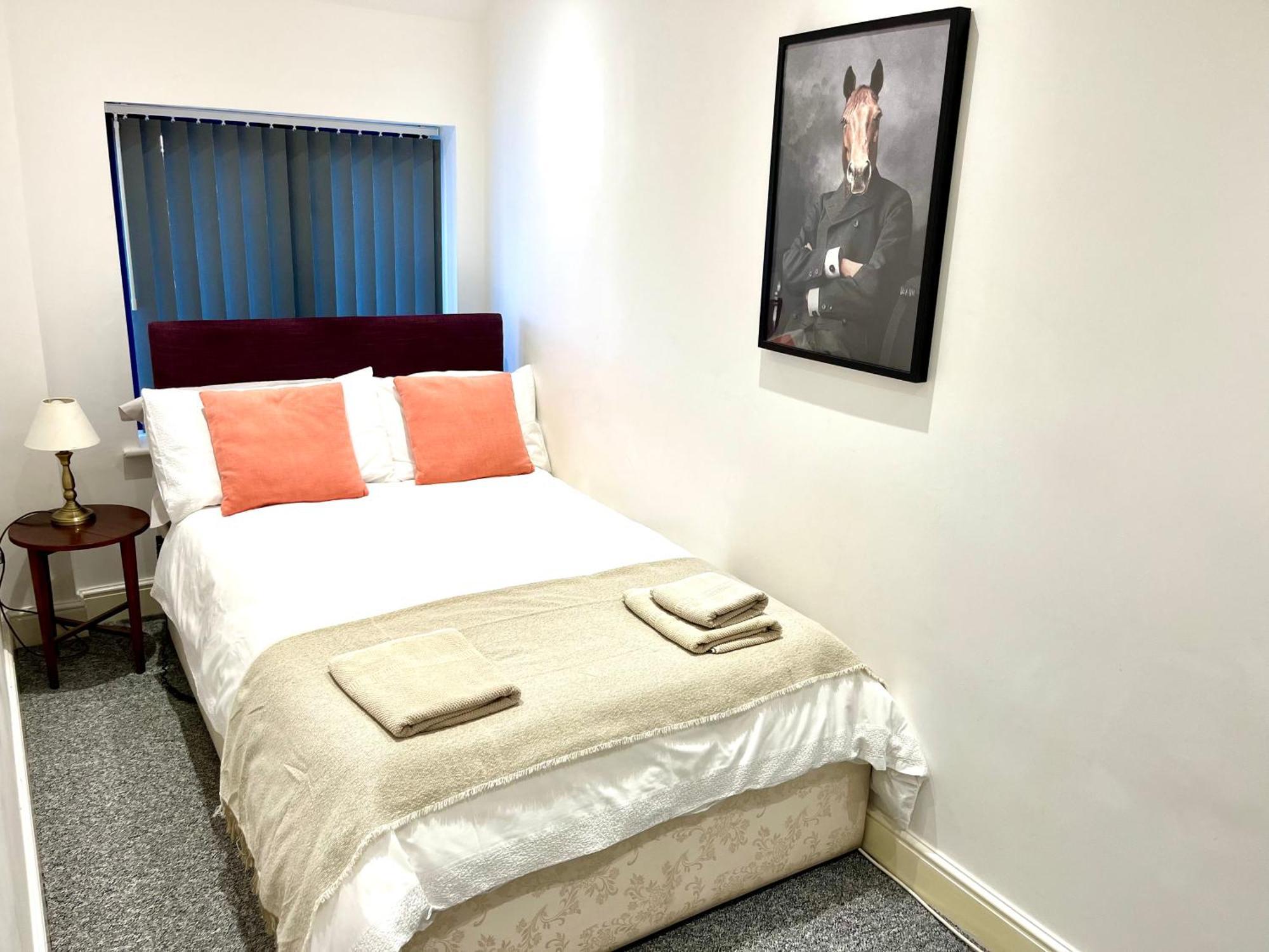 Premium Apartments Thatcham Broadway Exterior foto
